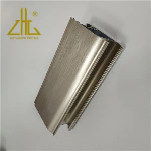 باب منزلق من الألومنيوم باللون الرمادي